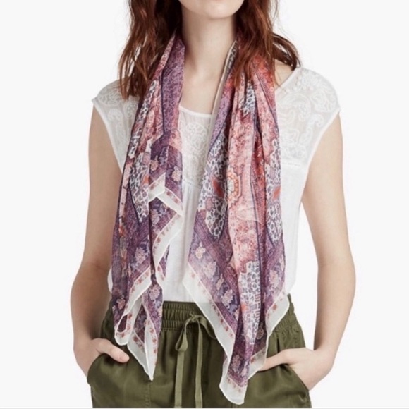 Lucky Brand Women’s Silk Scarf Tapestry Print - Picture 1 of 7